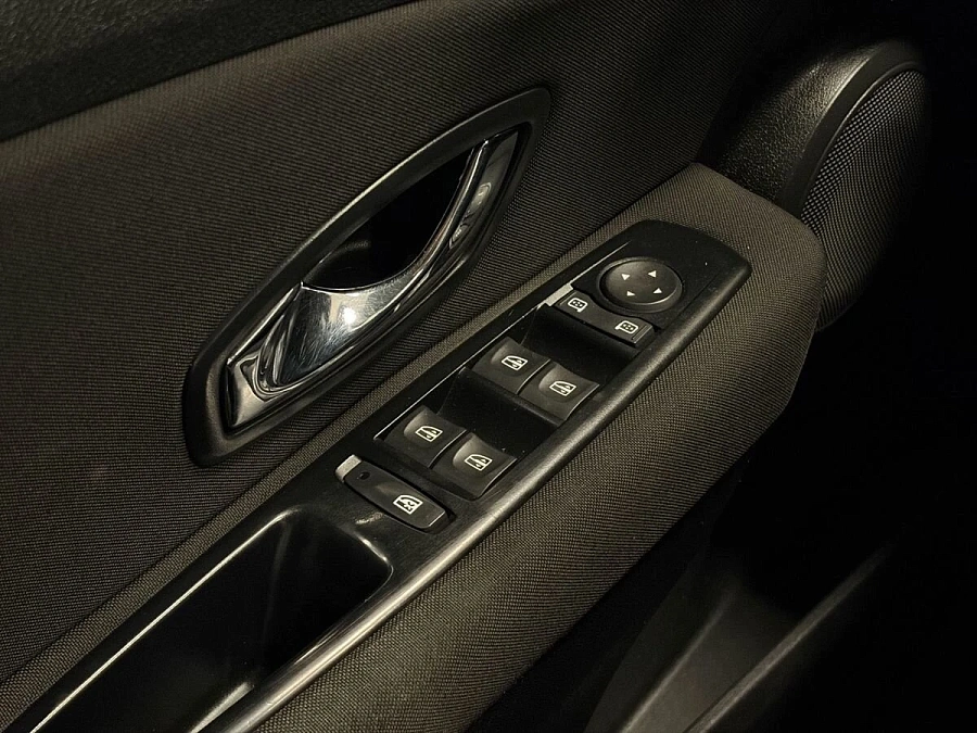 Renault Fluence, 2012г., передний привод, механика