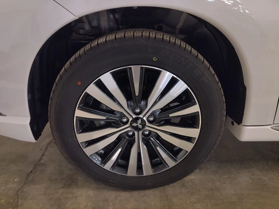 Mitsubishi Outlander, 2022г., передний привод, вариатор