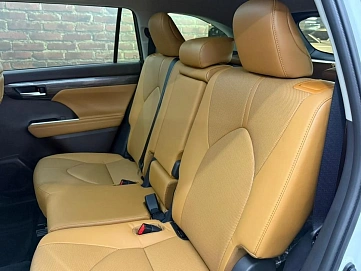 Toyota Highlander, 2025г, полный привод, автомат