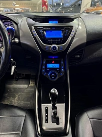 Hyundai Elantra, 2012г, передний привод, автомат