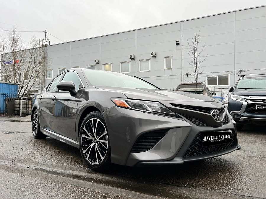 Toyota Camry, 2019г., передний привод, автомат