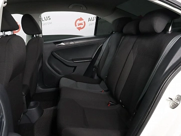 Volkswagen Jetta, 2015г, передний привод, автомат
