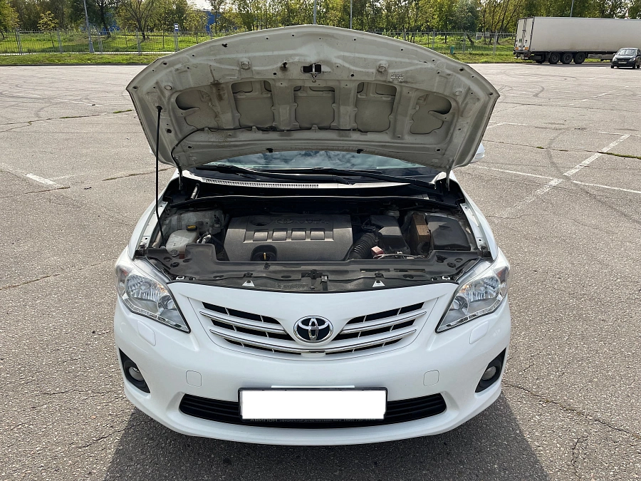 Toyota Corolla, 2012г., передний привод, автомат