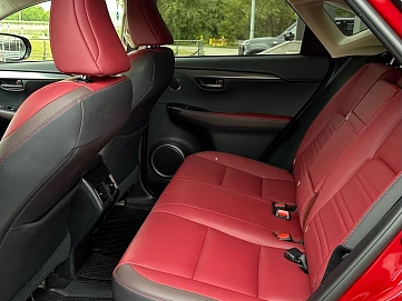 Lexus NX, 2017г, полный привод, вариатор