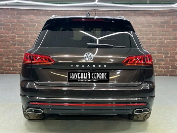 Volkswagen Touareg, 2019г, полный привод, автомат