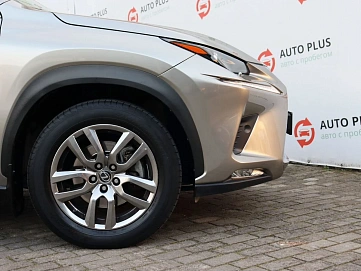 Lexus NX, 2017г, полный привод, вариатор