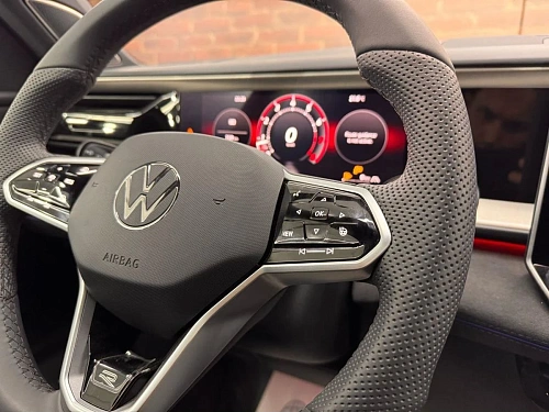 Volkswagen , 2025г., полный привод, робот