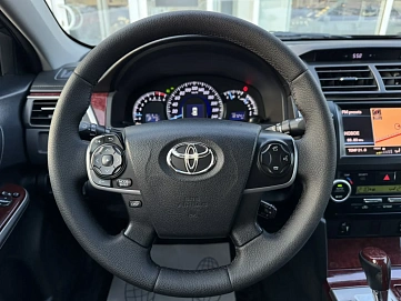 Toyota Camry, 2012г, передний привод, автомат
