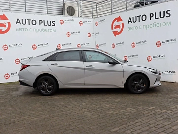 Hyundai Elantra, 2021г, передний привод, автомат