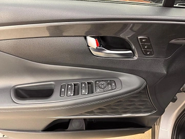 Hyundai Santa Fe, 2021г, полный привод, робот