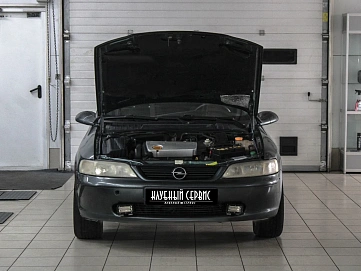 Opel Vectra, 1998г, передний привод, механика