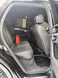 Volkswagen Touareg, 2018г, полный привод, автомат