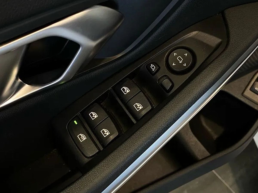 BMW , 2020г., передний привод, автомат