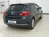 Opel Astra, 2012г., передний привод, механика