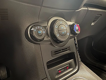 Ford Fiesta, 2015г, передний привод, механика