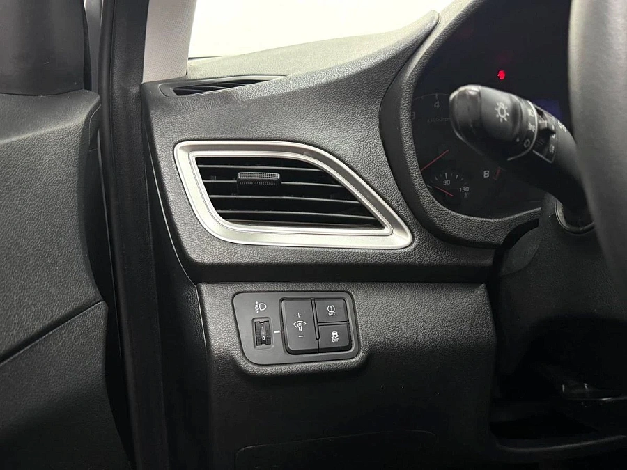 Solaris HS, 2024г., передний привод, механика