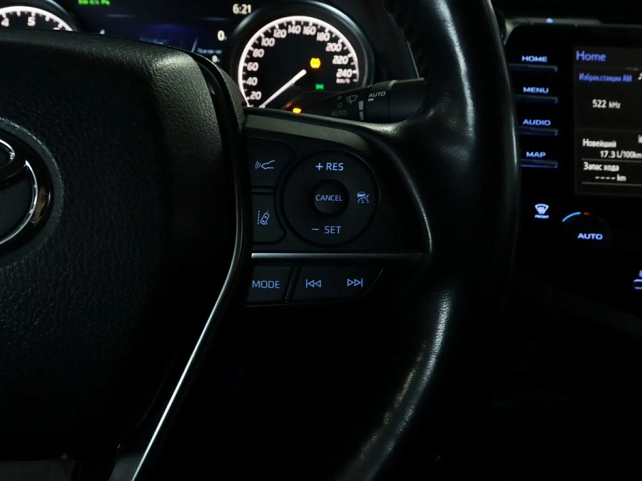 Toyota Camry, 2020г., передний привод, автомат