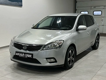 Kia Ceed, 2010г, передний привод, механика