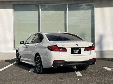 BMW 5 серии, 2022г, полный привод, автомат