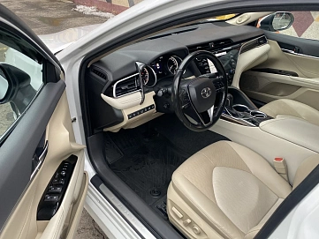 Toyota Camry, 2020г, передний привод, автомат