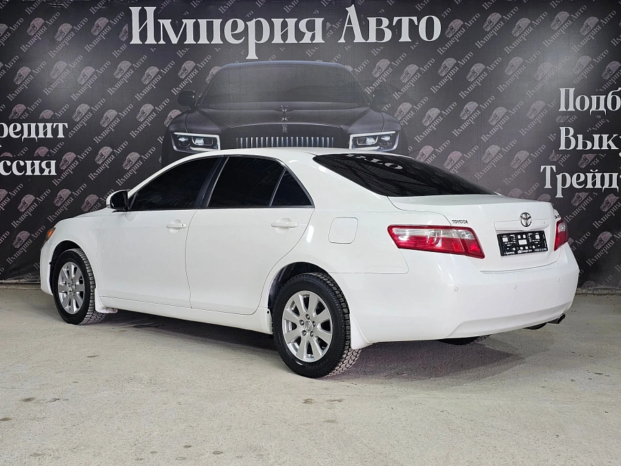 Toyota Camry, 2010г., передний привод, автомат