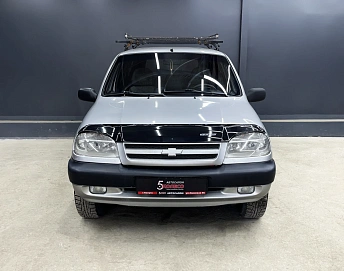 Chevrolet Niva, 2004г, полный привод, механика