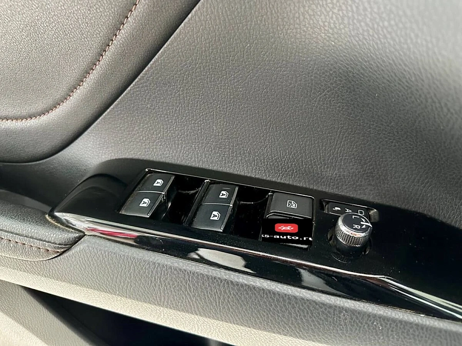 Toyota Camry, 2018г., передний привод, автомат