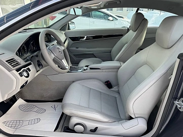 Mercedes-Benz E-Класс, 2011г, задний привод, автомат