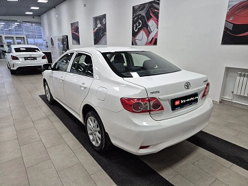 Toyota Corolla, 2011г., передний привод, автомат