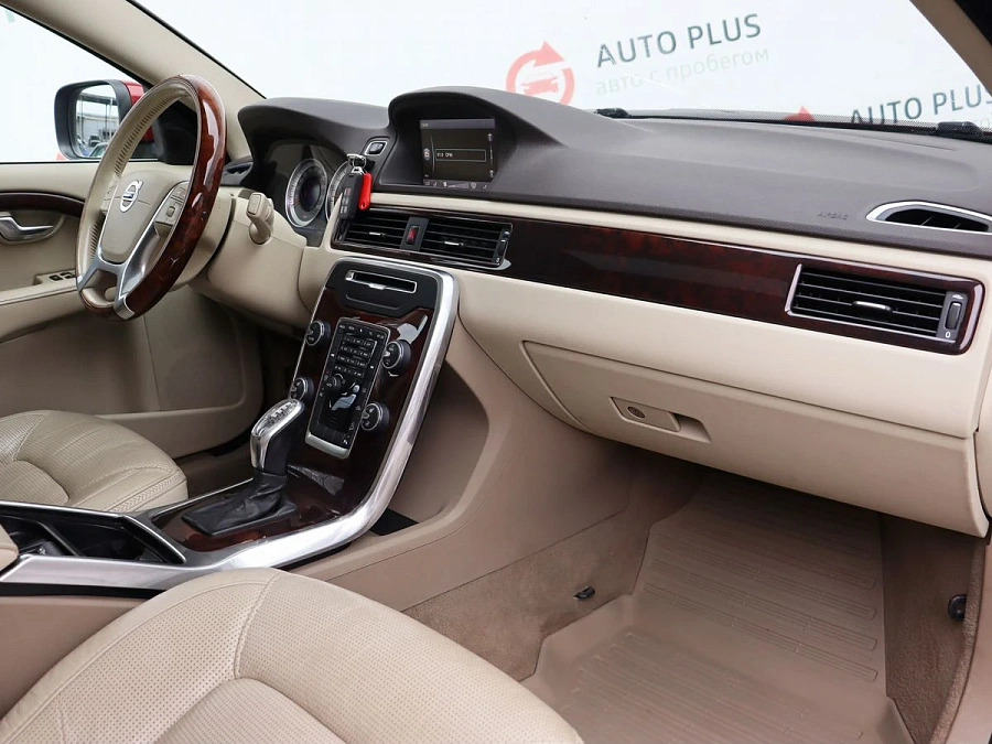 Volvo XC70, 2013г., передний привод, автомат