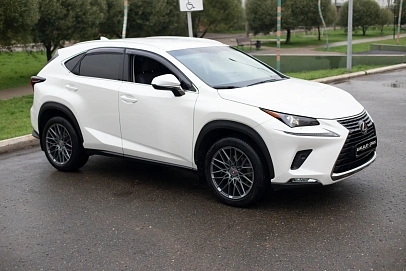 Lexus NX, 2020г, полный привод, автомат
