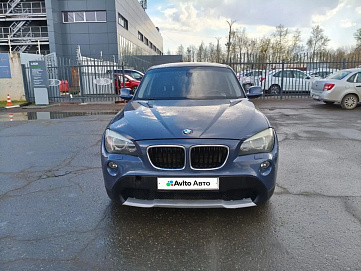 BMW X1, 2010г, передний привод, автомат