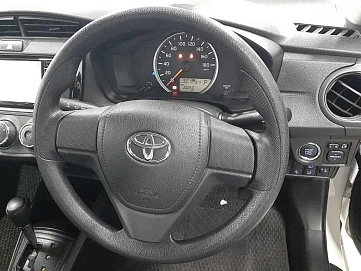 Toyota Corolla, 2022г, передний привод, вариатор