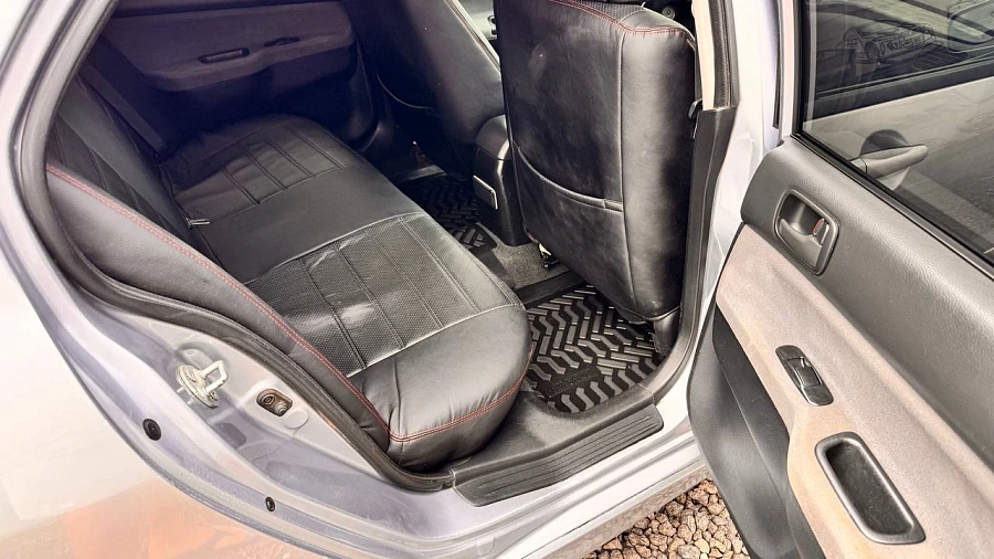 Mitsubishi Lancer, 2005г., передний привод, механика