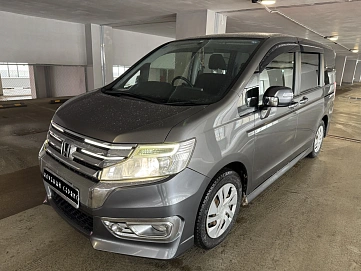 Honda Stepwgn, 2013г, передний привод, вариатор