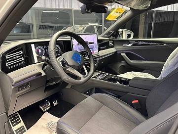 Volkswagen Tiguan, 2025г, полный привод, робот