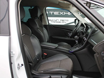 Renault Megane, 2019г, передний привод, робот