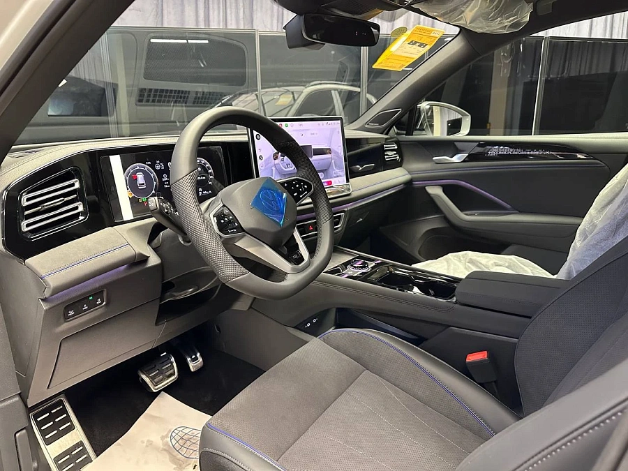 Volkswagen Tiguan, 2025г., полный привод, робот