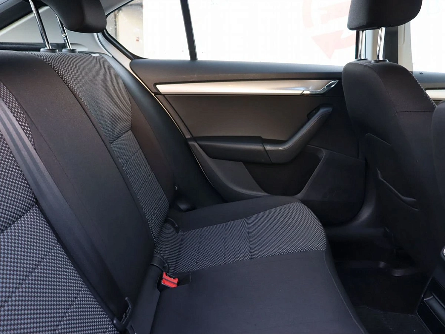 Skoda Octavia, 2016г., передний привод, робот