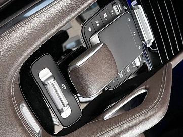 Mercedes-Benz GLS, 2021г, полный привод, автомат