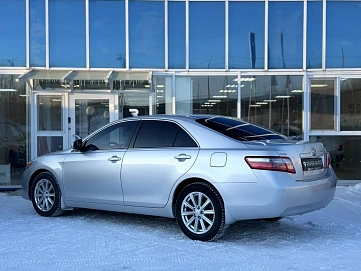 Toyota Camry, 2010г, передний привод, автомат