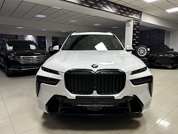 BMW X7, 2023г, полный привод, автомат