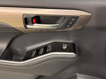 Toyota Highlander, 2025г, полный привод, автомат