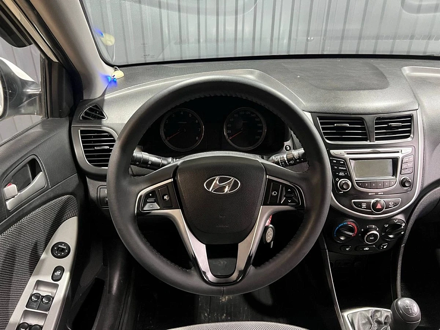 Hyundai Solaris, 2013г., передний привод, механика