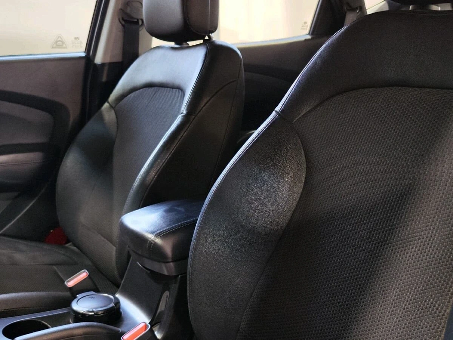 Hyundai ix35, 2013г., передний привод, автомат