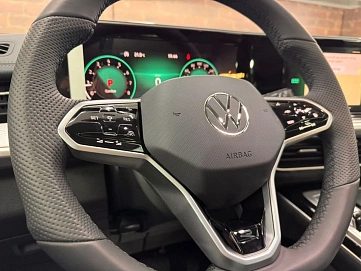 Volkswagen Tavendor, 2025г, полный привод, робот