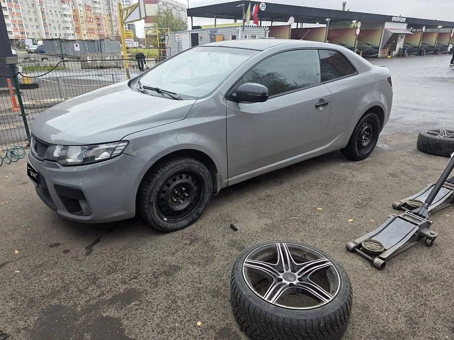 Kia Cerato, 2011г., передний привод, автомат