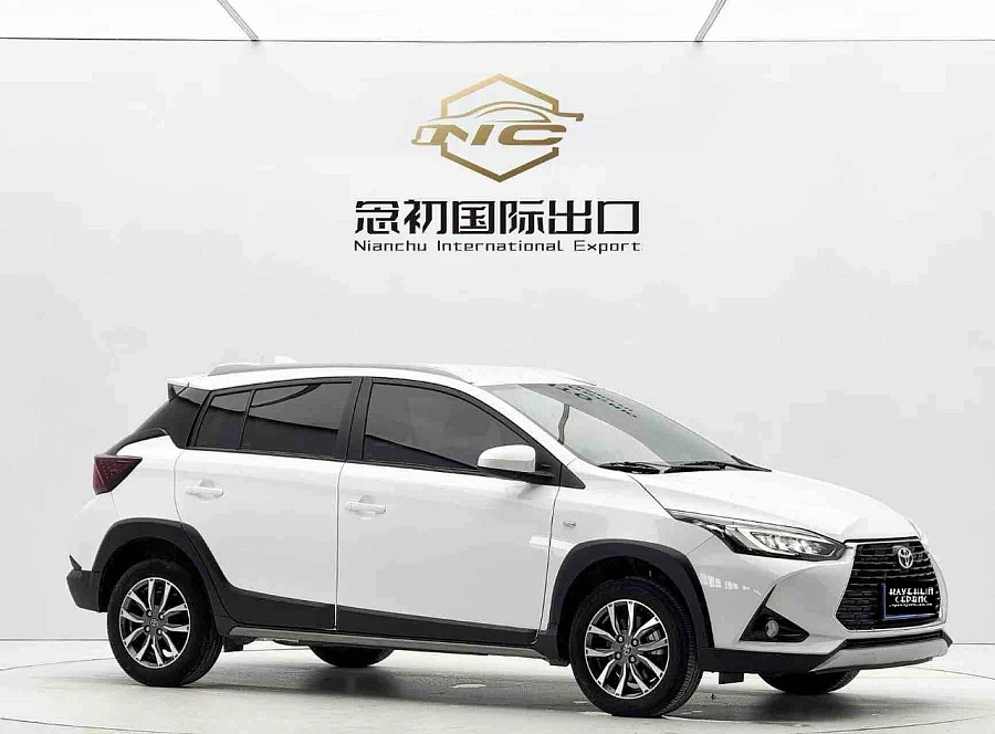 Toyota Yaris, 2023г., передний привод, вариатор