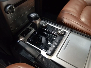 Toyota Land Cruiser, 2017г, полный привод, автомат
