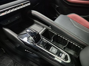 Geely Coolray, 2024г, передний привод, робот